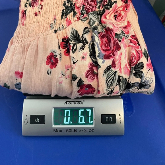 Forever 21 pink floral‎ romper/jump suit size small - Picture 7 of 7